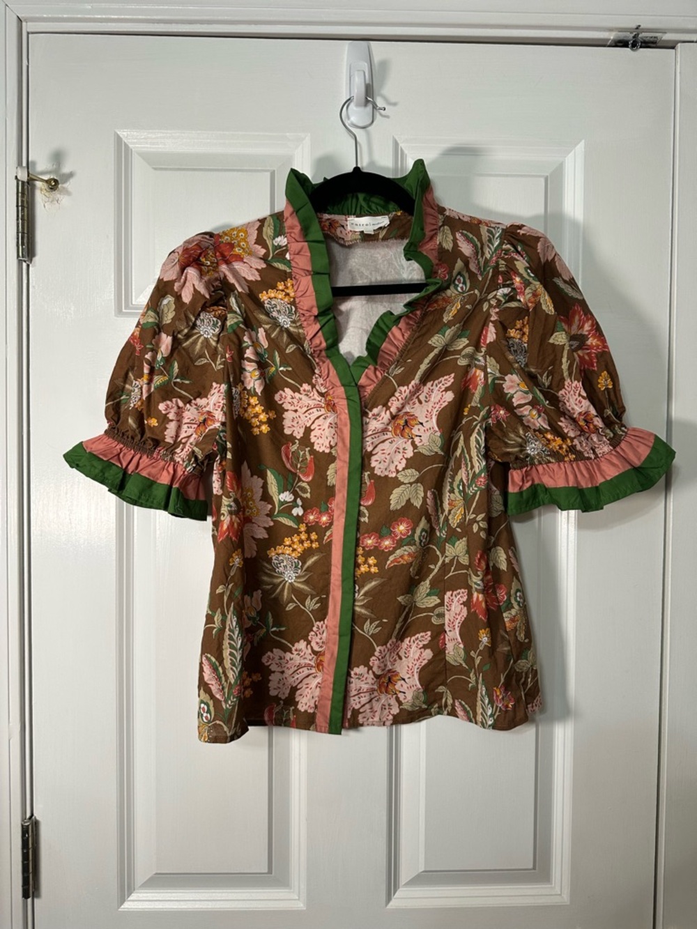 entro Brown Floral Button-Front Blouse with Pink and Green Trim